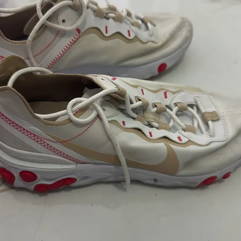 Nike React Element 55 Sneaker Size 8 - Super Comfortable Shoe - Great Condition